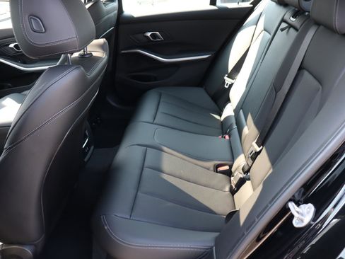 Used 2025 BMW 330i Sedan w/ M Sport Package image 12