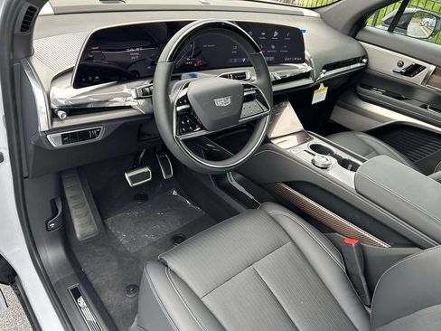 New 2027 Cadillac Vistiq Sport AWD/4WD image 19