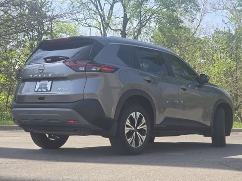 Used 2023 Nissan Rogue SV w/ SV Premium B Package AWD/4WD image 16