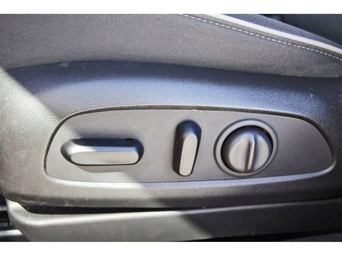 Used 2021 Chevrolet TrailBlazer LT w/ Convenience Package image 31