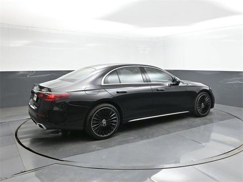 New 2026 Mercedes-Benz E 350 4MATIC Sedan image 15