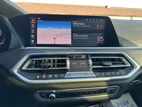 Used 2019 BMW X5 xDrive40i w/ Luxury Seating Package image 16
