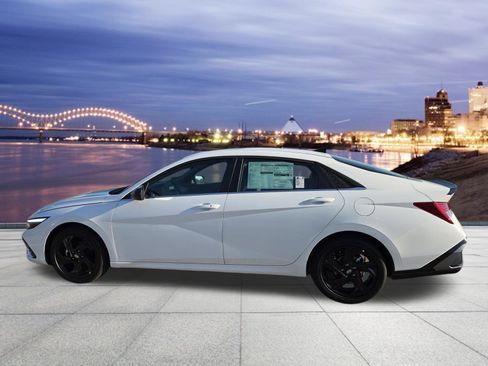 New 2026 Hyundai Elantra SEL Sport FWD image 3