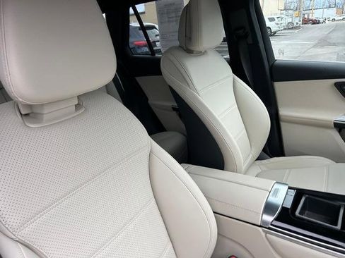 Used 2024 Mercedes-Benz GLC 300 4MATIC image 26