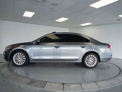 Used 2016 Volkswagen Passat 1.8T SE image 6