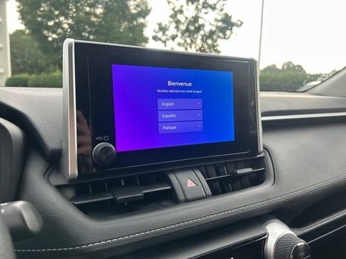 Used 2025 Toyota RAV4 XLE FWD image 23