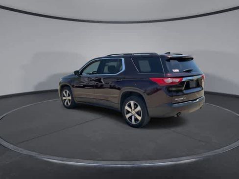 Used 2021 Chevrolet Traverse LT w/ LT Premium Package AWD/4WD image 6