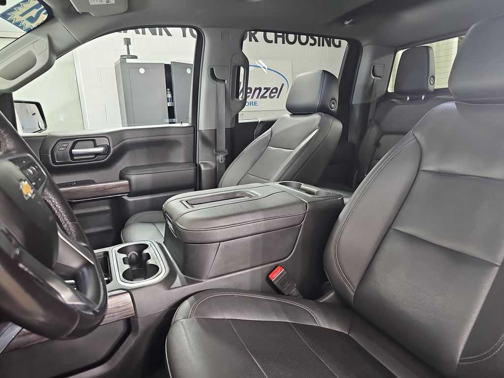 Certified 2021 Chevrolet Silverado 1500 LTZ w/ LTZ Premium Package AWD/4WD image 18