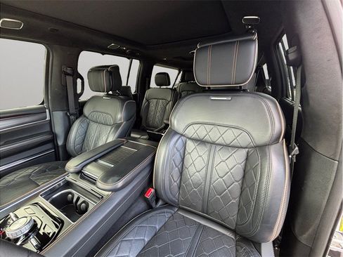 Used 2024 Jeep Grand Wagoneer L Series III w/ Rear Seat Video Group 1 AWD/4WD image 21
