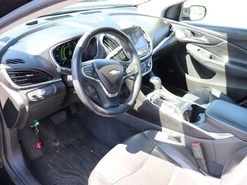 Used 2016 Chevrolet Volt Premier w/ Driver Confidence Package FWD image 10