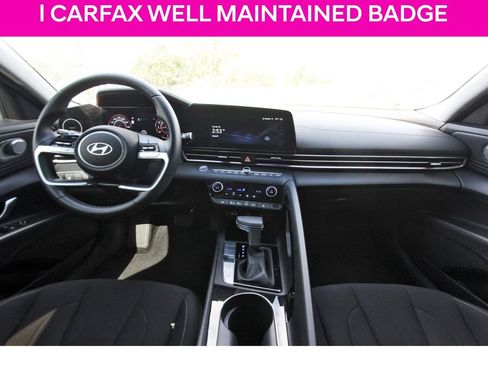 Certified 2024 Hyundai Elantra SEL w/ Convenience Package image 10