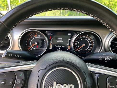 Used 2022 Jeep Gladiator Overland AWD/4WD image 24