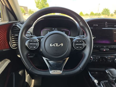 Used 2025 Kia Soul GT-Line w/ GT-Line Technology Package FWD image 22