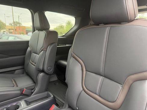 New 2026 Nissan Armada SL image 16