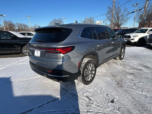 Used 2025 Buick Enclave Preferred image 7