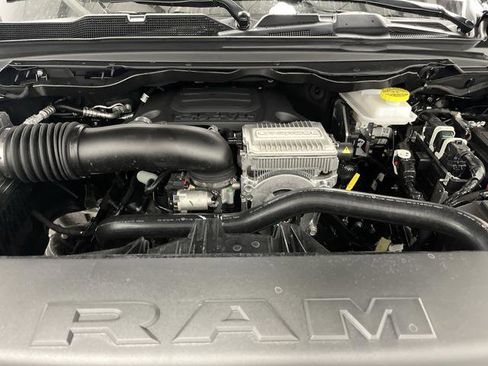 New 2026 RAM 1500 4x4 Crew Cab image 40