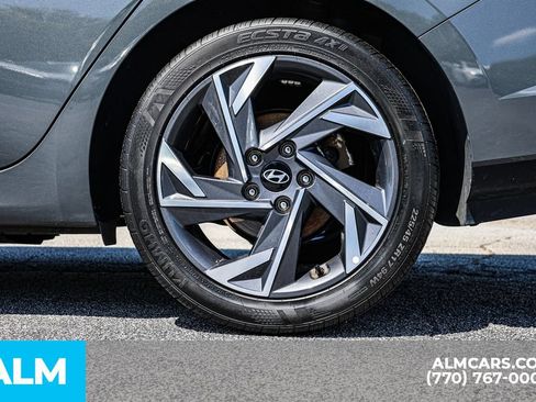 Used 2024 Hyundai Elantra Limited FWD image 17