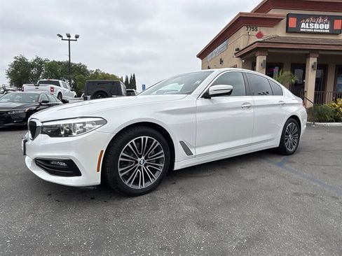 Used 2018 BMW 530i RWD image 2