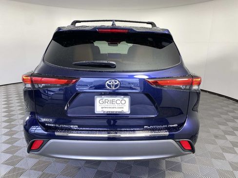 Used 2023 Toyota Highlander Platinum AWD/4WD image 7