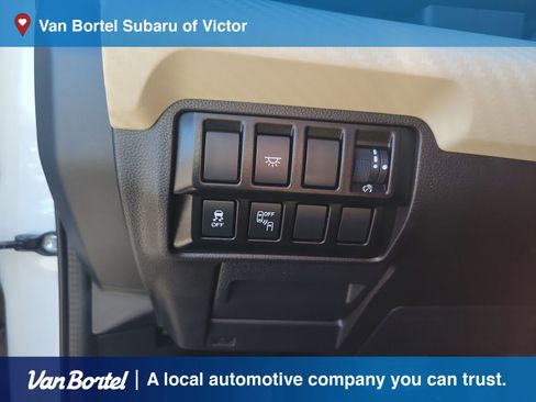 Used 2022 Subaru Ascent Premium image 16