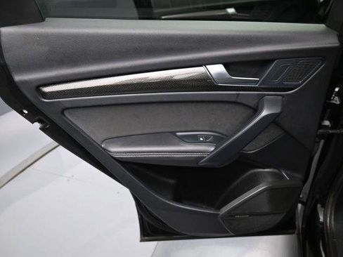 Used 2024 Audi SQ5 Premium Plus w/ Premium Plus Package image 31