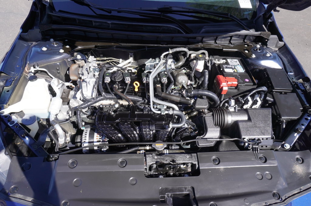 Certified 2024 Nissan Altima 2.5 SR w/ SR Premium Package FWD image 7