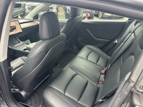 Used 2023 Tesla Model 3 Standard Range image 16