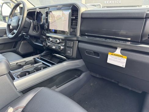 New 2026 Ford F250 Lariat w/ Black Appearance Package AWD/4WD image 7