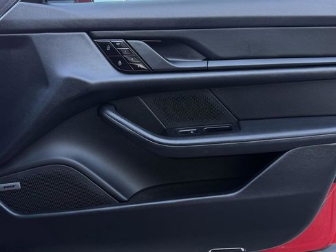 Used 2021 Porsche Taycan 4S image 43