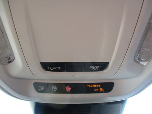 Used 2025 Buick Envision Preferred image 27