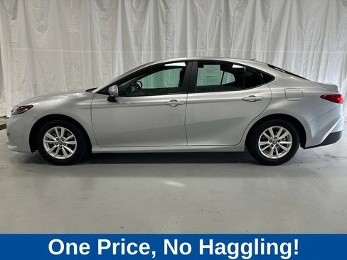Used 2026 Toyota Camry LE FWD image 4