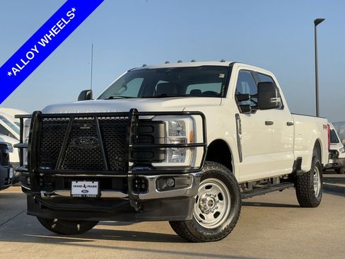 Used 2024 Ford F350 XL w/ FX4 Off-Road Package image 2