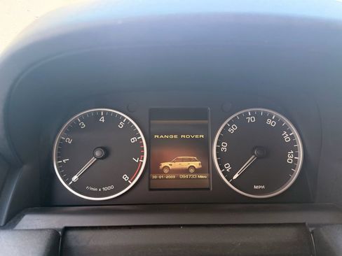 Used 2011 Land Rover Range Rover Sport HSE image 10