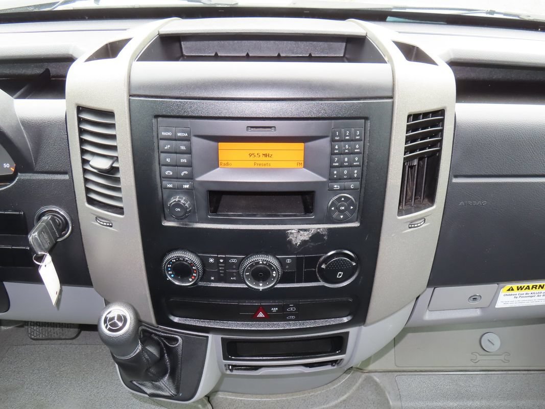 Used 2016 Mercedes-Benz Sprinter 2500 image 12