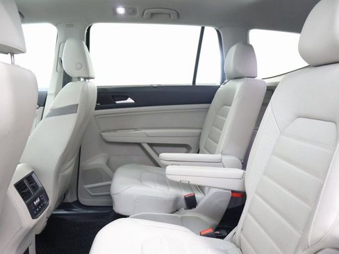 Used 2021 Volkswagen Atlas SEL Premium image 27