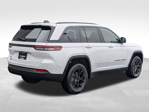 New 2026 Jeep Grand Cherokee Altitude AWD/4WD image 2