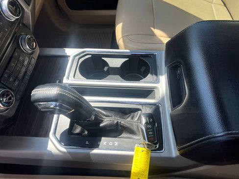 Used 2017 Ford F150 Lariat w/ Equipment Group 502A Luxury AWD/4WD image 24