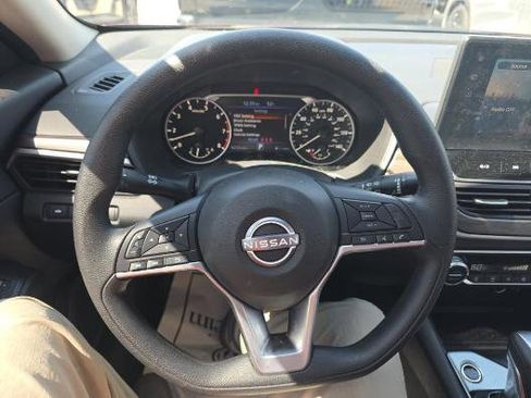 Used 2025 Nissan Altima 2.5 SV w/ SV Special Edition Package FWD image 9