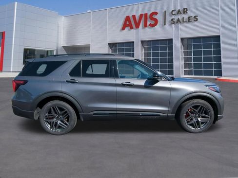 Used 2025 Ford Explorer ST-Line w/ ST-Line Street Pack AWD/4WD image 5