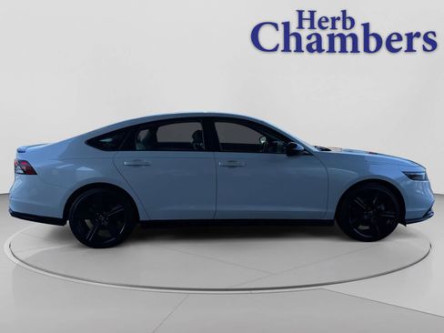 Used 2023 Honda Accord Sport image 11