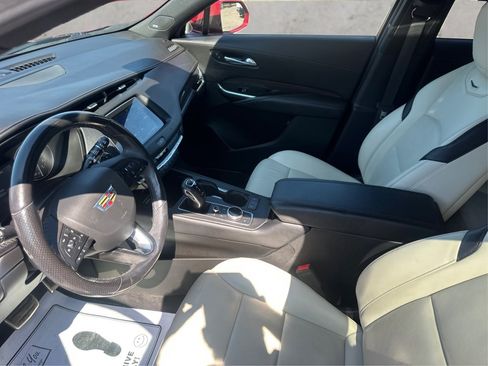 Used 2019 Cadillac XT4 Sport AWD/4WD image 11