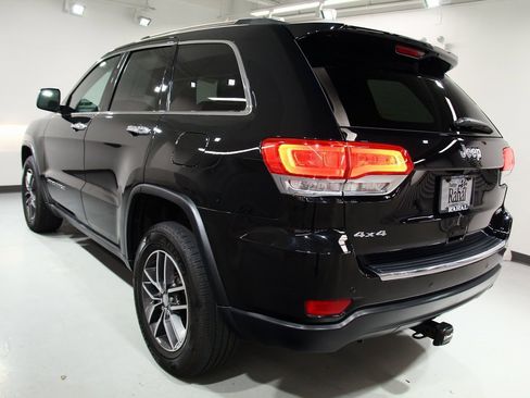 Used 2018 Jeep Grand Cherokee Limited image 14