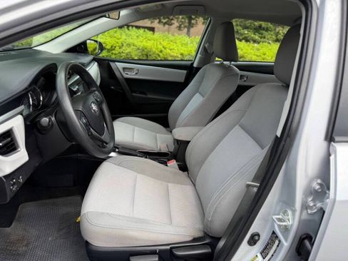 Used 2015 Toyota Corolla LE FWD image 11