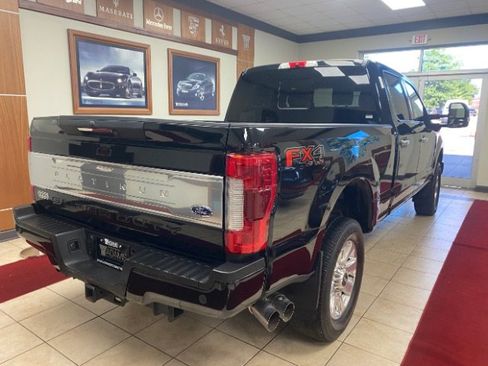 Used 2018 Ford F250 Platinum w/ Platinum Ultimate Package image 5