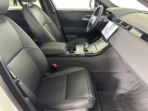 New 2026 Land Rover Range Rover Velar Dynamic SE image 21