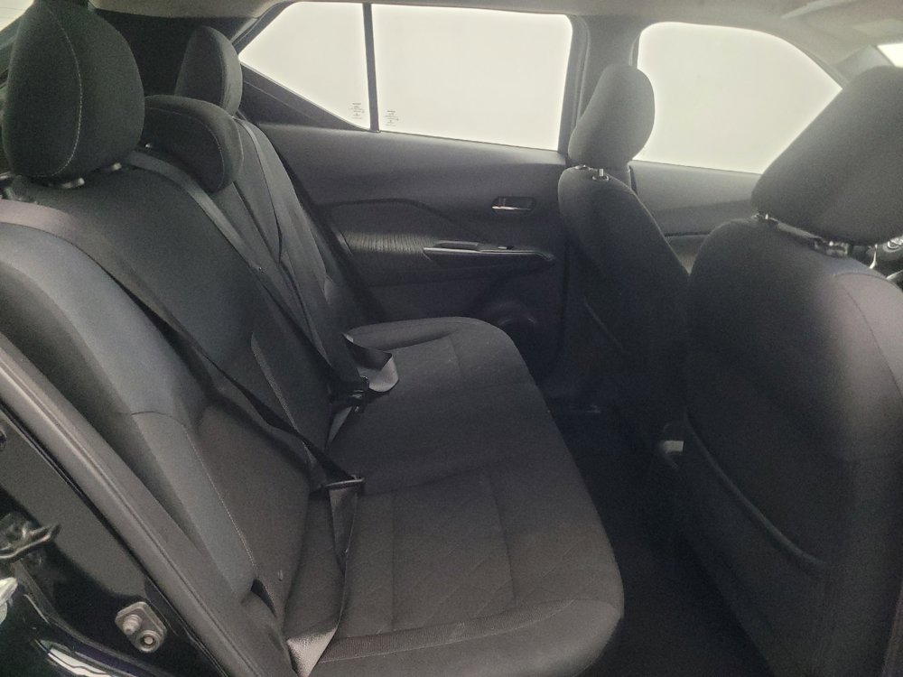 Used 2019 Nissan Kicks SV FWD image 19
