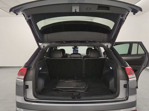 Used 2024 Volkswagen Atlas Cross Sport SE w/ Black Wheel Package AWD/4WD image 25