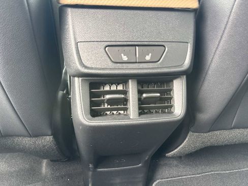 New 2026 Chevrolet Equinox ACTIV w/ Convenience Package III AWD/4WD image 21