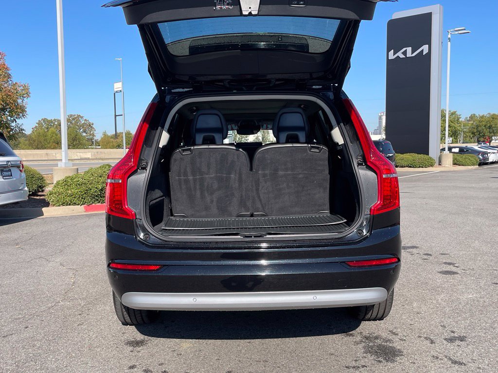 Used 2022 Volvo XC90 T5 Momentum AWD/4WD image 7