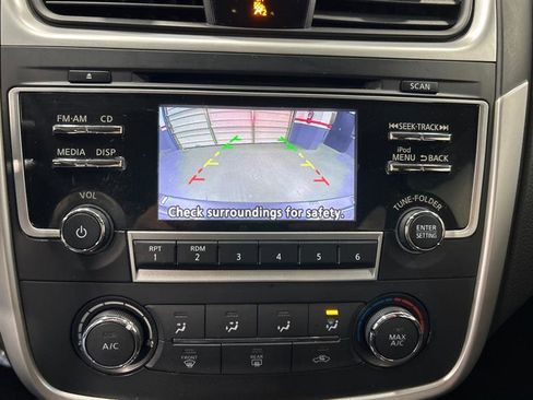 Used 2018 Nissan Altima 2.5 S w/ S Convenience Package image 16